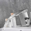 Torneira de Banheiro com Display Digital e Cascata Carpetino
