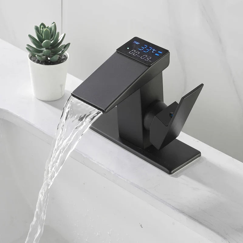 Torneira de Banheiro com Display Digital e Cascata Carpetino